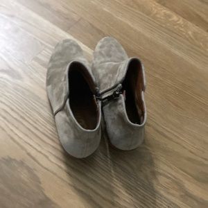 Sam Edelman Women’s Beige Neutral Chunky Heeled Ankle Boots